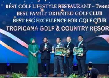 PASUKAN TGCR meraikan pencapaian cemerlang mereka dengan menjuarai tiga anugerah berprestij di Tourism Industry Awards 2026.