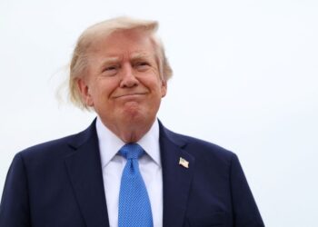 DONALD TRUMP