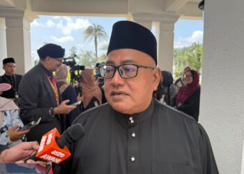 MOHD. Faizal Ramli ketika ditemui pemberita selepas Istiadat pelantikan dan mengangkat sumpah jawatan Menteri Besar Negeri Sembilan di Balairung Seri, Istana Besar Seri Menanti, hari ini.