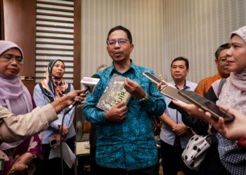 ZAINI Ujang pada sidang akhbar selepas majlis perasmian Program Simposium Bah Monsun 2026 di Bangi Resort Hotel, hari ini. - UTUSAN/MUHAMMAD IQBAL ROSLI