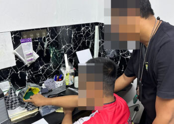 JIM menyerbu sebuah premis yang menjalankan sindiket pemalsuan dokumen di Kuala Lumpur.
