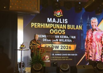 AHMAD Zahid Hamidi berucap pada Majlis Perhimpunan Bulanan KKDW di Putrajaya.