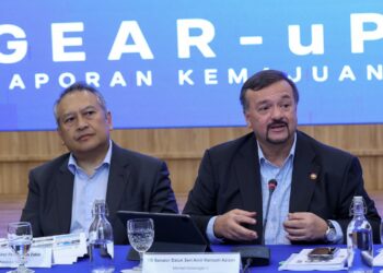 AMIR HAMZAH AZIZAN