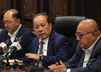 ISMAIL Lasim semasa sidang akhbar selepas mempengerusikan Mesyuarat Mingguan Exco di Wisma Negeri, Seremban hari ini.-UTUSAN/MOHD. SHAHJEHAN MAAMIN.