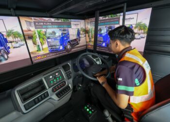 ALAM Flora Driving Excellence Centre (AFDEC) merupakan fasiliti latihan berasaskan simulator yang diwujudkan bagi meningkatkan kompetensi pemandu,