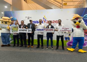 ISHAM Ishak (tengah) bersama maskot MAHA 2026, Che Lah dan Che Yam selepas sidang media MAHA 2026 di Taman Ekspo Pertanian Malaysia (MAEPS), di sini hari ini.