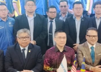 WONG Kah Woh (tengah) pada Majlis Pemeteraian MoU antara TTM dan UniMAP di Taiping hari ini. -UTUSAN/WAT KAMAL ABAS