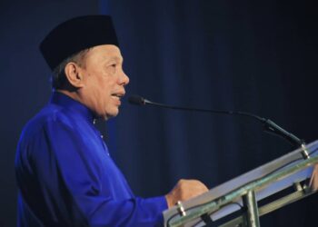 ISMAIL Lasim Perhimpunan Penjawat Awam dan Pelancaran Kibar Jalur Gemilang Peringkat Negeri Sembilan 2026 di Dewan Majlis Bandaraya Seremban (MBS), di sini, hari ini. - UTUSAN/MOHD SHAHJEHAN MAAMIN