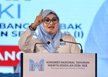RUHANAH ketika menyampaikan ucapan pada Kongres Nasional Tahunan Wanita Keadilan 2026 ke-19 di Pusat Dagangan dan Pameran Antarabangsa Melaka (MITC), di sini hari ini. - UTUSAN/AMIR KHALID