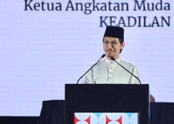 MUHAMMAD Kamil berucap pada Perasmian Bersama Kongres Nasional Wanita dan Angkatan Muda Keadilan 2026 di Pusat Dagangan dan Pameran Antarabangsa Melaka (MITC), Melaka, semalam. – UTUSAN/AMIR KHALID