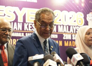 DZULKEFLY Ahmad ketika sidang media selepas menyempurnakan Majlis Konvokesyen Institut Latihan KKM (ILKKM) bertempat di Universiti Malaysia Sabah (UMS).