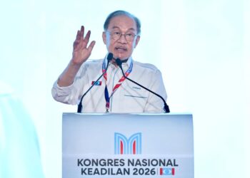 ANWAR Ibrahim ketika ucapan penggulungan pada Kongres Nasional Tahunan PKR di MITC, Melaka hari ini. - UTUSAN/AMIR KHALID