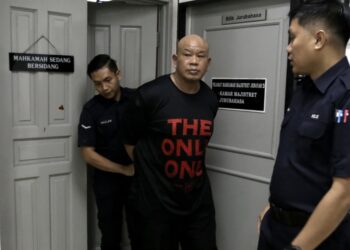 MOHAMED Anim Atam didakwa atas tuduhan menghina agama Islam di Mahkamah Majistret Johor Bahru.