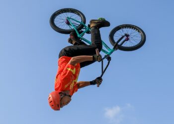 Atlet basikal Selangor, Muhammad Khaidir Idzham Abdul Haqq ketika beraksi dalam acara BMX Park lelaki akhir pada Kejohanan Sukan Malaysia (SUKMA) 2026 di Xtreme Park MBPJ, hari ini. Gambar/SHIDDIEQIIN ZON
