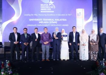 UTeM dinobatkan sebagai penerima Graduate Employability Excellence Award di Malaysia Education & TVET Awards (META) 2026, baru-baru ini