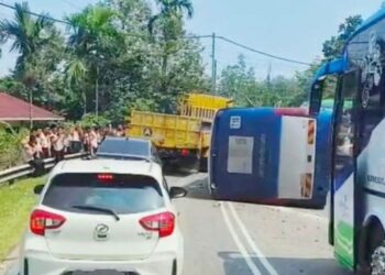 BAS membawa 36 pelajar SM Sains Sabah dan seorang guru terlibat kemalangan di Simpang Tiga Jalan Kota Belud-Kundasang, pagi tadi.