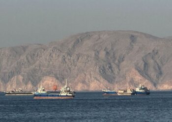 SELAT Hormuz menjadi perebutan antara AS dengan Iran. - AFP