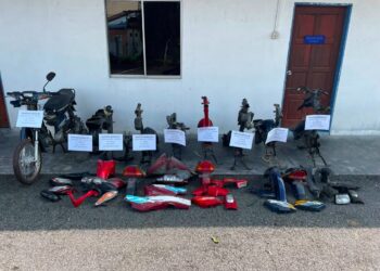 ANTARA rangka motosikal yang dirampas susulan penahanan enam lelaki yang aktif dalam kegiatan curi motosikal dan pecah rumah di sekitar daerah Ipoh, Perak baru-baru ini.