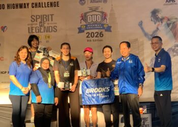 AHMAD Maslan (dua dari kanan) semasa sesi penyampaian hadiah sempena program IJM Alliance Duo Highway Challenge 2026.