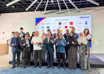ABU Bakar Yusof (tengah) semasa program ASEAN Online Sales Day (AOSD) 2026 Edisi Malaysia pada 8 Ogos lalu.