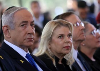 BENJAMIN Netanyahu dan isterinya, Sara. - AFP