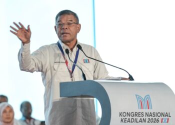 SAIFUDDIN Nasution Ismail ketika berucap dalam penggulungan pada Kongres Nasional Tahunan PKR di MITC Melaka hari ini. - UTUSAN/AMIR KHALID