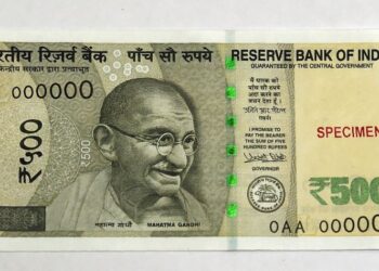 GAMBAR fail mata wang kertas rupee. - AFP
