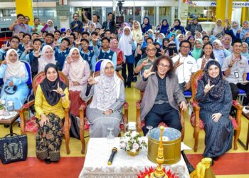 Program Telaah Novel Phensi karya Prasert Eh Chai di Universiti Teknologi Malaysia (UTM ) Kampus Kota, Kuala Lumpur, baru-baru ini.