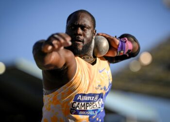 Atlet Jamaica, Rajindra Campbell beraksi acara lontar peluru pada kejohanan olahraga Diamond League Dunia di Stadium King Baudouin, Brussels.-AFP
