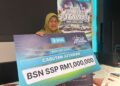 ARBAAI Mat Ali diumumkan pemenang ke-127 Cabutan Jutawan BSN SSP bagi bulan Ogos dengan membawa pulang hadiah RM1 juta di Alor Setar, Kedah hari ini.