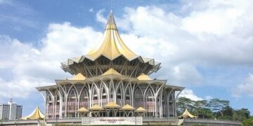 Suruhanjaya Pilihan Raya mencadangkan penambahan 17 lagi Dewan Undangan Negeri Sarawak di bawah kajian semula persempadanan. – GAMBAR HIASAN