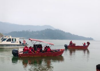 PASUKAN SAR memulakan operasi mengesan enam individu yang dilaporkan hilang selepas menyertai aktiviti pendakian di Gunung Trans Gerah (Trans GGB) di Lojing, Gua Musang baru-baru ini.