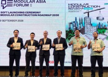 AHMAD Farrin Mokhtar (tiga dari kiri) merasmikan program BINA: Modular Asia Forum 2026 di Johor Bahru, Johor hari ini.