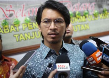 MUHAMMAD Kamil Abdul Munim ditemui pemberita selepas Majlis Penyerahan Cek Sumbangan Peruntukan Perdana Menteri Kepada NGO Perak di Pejabat Penghulu Mukim Hulu Kinta, Tanjung Rambutan, Perak hari ini.