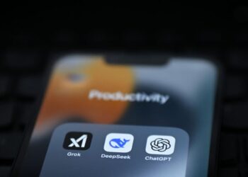 BAHASA Melayu tidak wajar diperkasa dalam pembangunan teknologi kecerdasan buatan (AI).