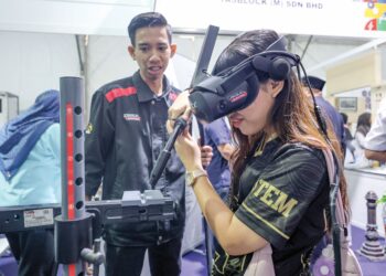 PENGAJAR TVET juga perlu sentiasa bersedia belajar semula, kembali ke industri dan menguasai teknologi baharu.