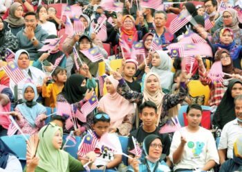 KEMERDEKAAN perlu diisi dengan patriotisme, perpaduan, ilmu dan integriti