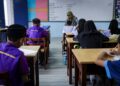 PROSES semakan fakta dan pengesahan maklumat penting bagi membantu murid mengenal pasti maklumat yang tidak tepat, selain menggalakkan penggunaan AI secara bertanggungjawab.