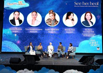 Tyra Kamaruzzaman (dua, dari kiri) dan Sasha Abdul Aziz (tengah) dalam sesi perkongsian See Her Heal - 1,000 Untold Stories baru-baru ini.