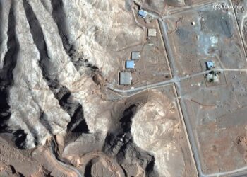IRAN menafikan kemudahan nuklear di Isfahan dibom oleh tentera Amerika Syarikat (AS) atau Israel seperti yang tersebar di media sosial. - AFP