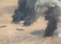 KUMPULAN Houthi melakukan serangan peluru berpandu balistik terhadap trak yang membawa peralatan ketenteraan dari Arab Saudi ke kem tentera Al-Wadiah di wilayah Hadhramaut, Yemen. - AFP.
