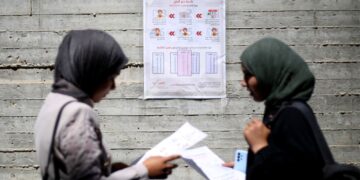 PALESTIN membuka pendaftaran untuk calon pilihan raya. - AFP