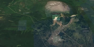 GAMBAR satelit menunjukkan pintu keluar kecemasan lama berhampiran Fasiliti 1335 di Gunung Kosvinsky. - The Sunday Times