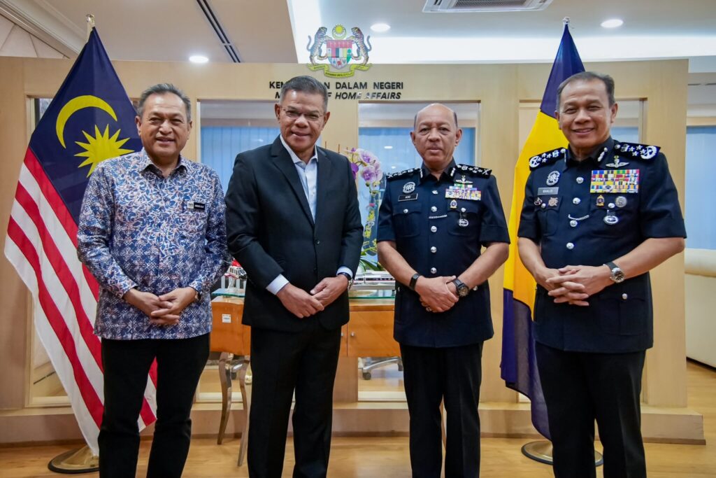 Abdul Aziz dilantik Timbalan Ketua Polis Negara Abdul Aziz dilantik Timbalan Ketua Polis Negara