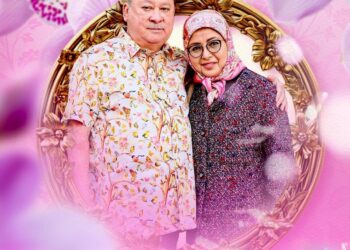 SULTAN Ibrahim dan Raja Zarith Sofiah menyambut ulang tahun perkahwinan ke-44 hari ini. - FACEBOOK SULTAN IBRAHIM SULTAN ISKANDAR