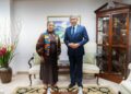 MOHAMAD Hasan (kanan) menerima kunjungan hormat daripada Setiausaha Agung Komanwel, PYT Shirley Botchwey di New York, Amerika Syarikat. - FACEBOOK MOHAMAD HASAN
