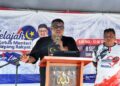 AB. Rauf memberi bayangan itu dalam Program Penutup Jelajah Ketua Menteri Sayang Rakyat Dewan Undangan Negeri (DUN) Ayer Limau di Jeti Paya Lebar, Masjid Tanah di sini hari ini. - UTUSAN/AMRAN MULUP