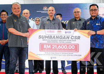 ARMIZAN Mohd. Ali ketika melancarkan Program Sekolah Angkat MADANI KPDN Tahun 2026 di SMK Benoni di Papar, Sabah hari ini.