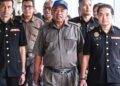 Faizoull Ahmad menghadapi pertuduhan menipu pemindahan hak milik 16 tanah lot Felda di Mahkamah Sesyen, Kuala Lumpur semalam.
– UTUSAN/SYaKIR RADIN
