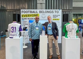 KETUA Pegawai Eksekutif ShekhinahPR, Christopher Raj (kiri) bergambar bersama Pengasas Integrated Dreams, José Soares di World Football Summit Madrid 2026.
